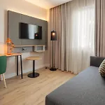 호텔 By Ihg 4*