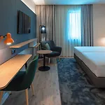 By Ihg Ξενοδοχείο