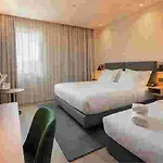 Ξενοδοχείο By Ihg 4*