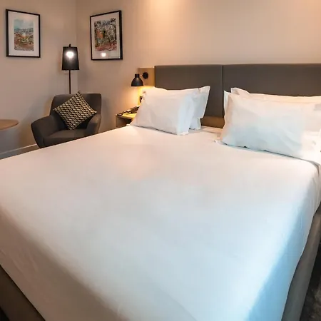 By Ihg Hotel
