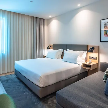 By Ihg Hotel 4*