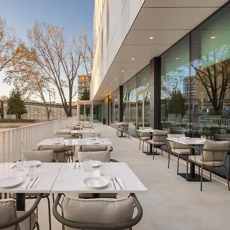 By Ihg 4* בראגה