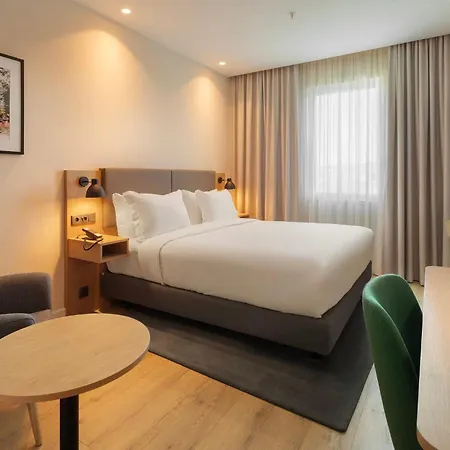 By Ihg Hotel