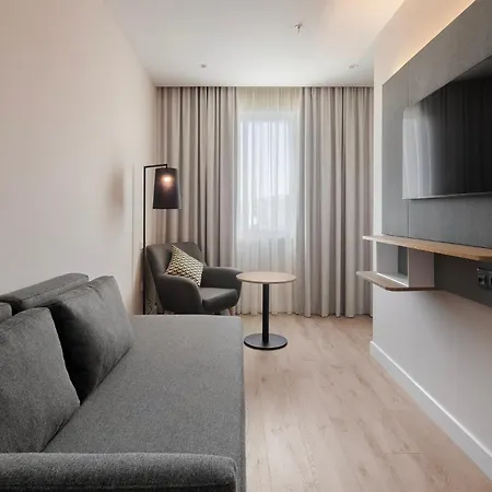 By Ihg Hotel 4*