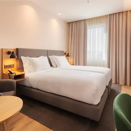 By Ihg 4* براغا