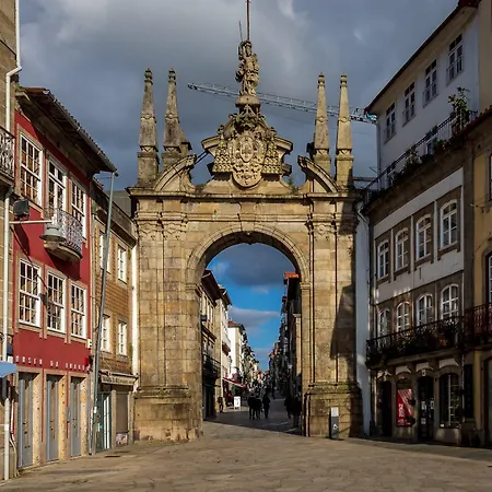 By Ihg Ξενοδοχείο Μπράγκα