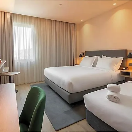 By Ihg Hotel 4*