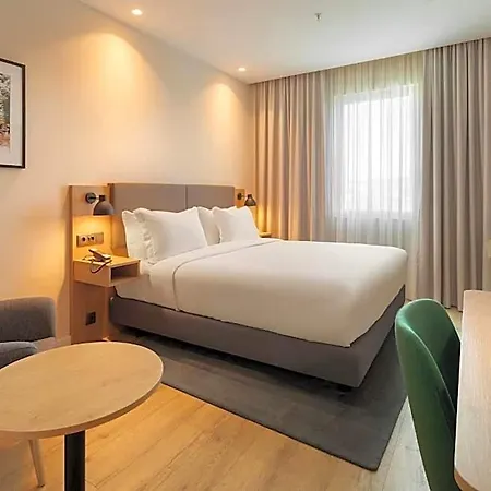 Hotel By Ihg Braga