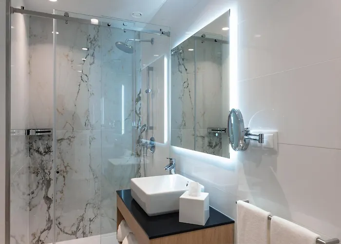 By Ihg فندق براغا