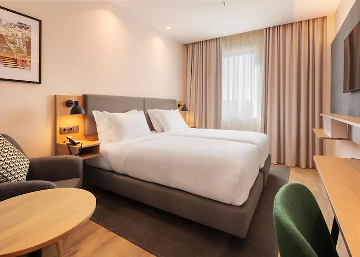 By Ihg 4* Μπράγκα