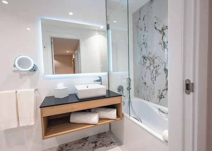 By Ihg فندق براغا